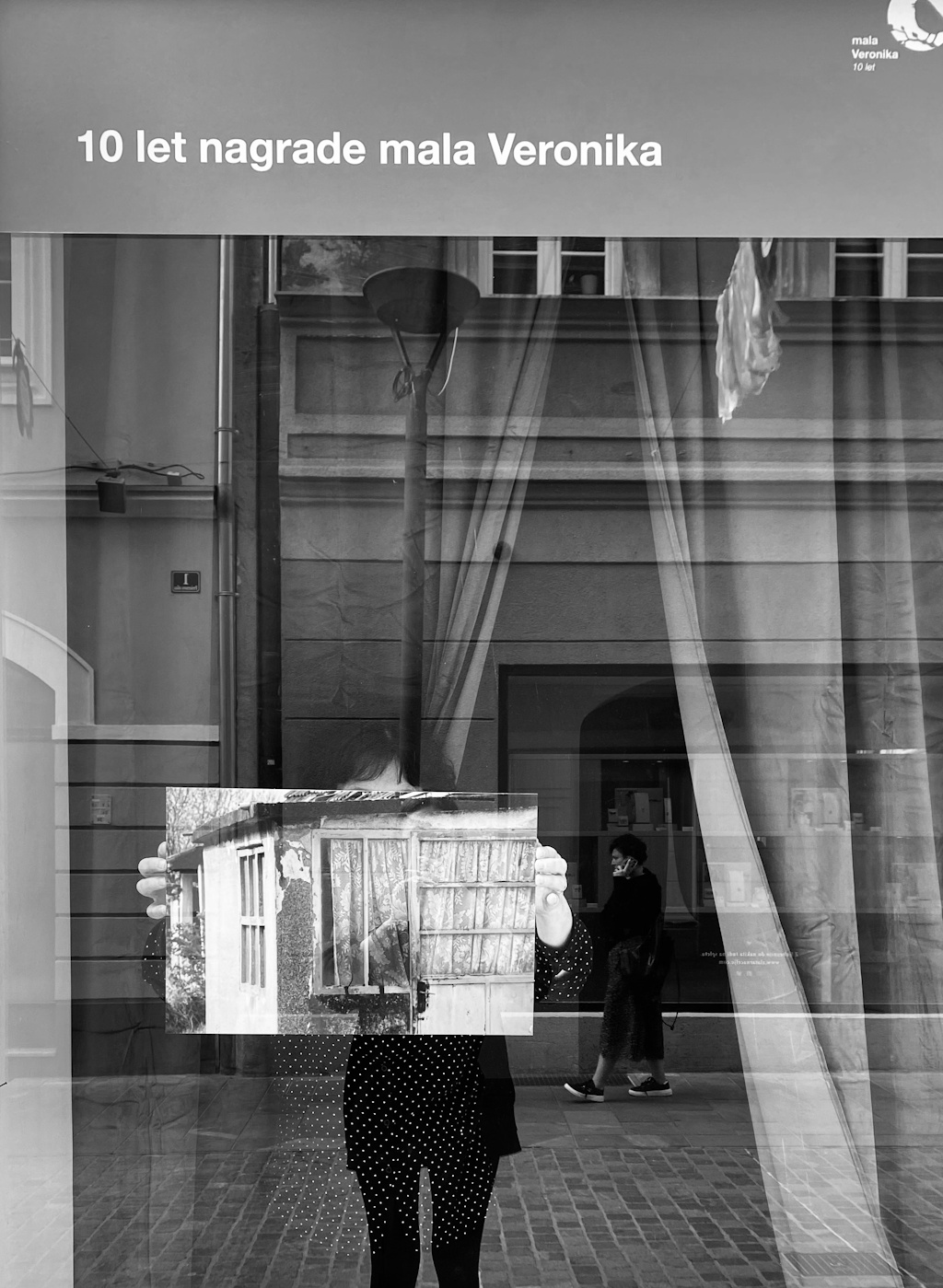 1 Fotografije Izložbe 10 Let Male Veronike Iva Bednar