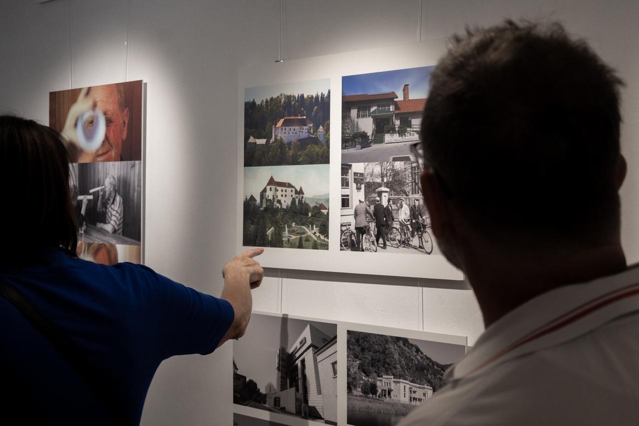Otvoritev fotografske razstave zaključnih letnikov programa Footografski tehnik